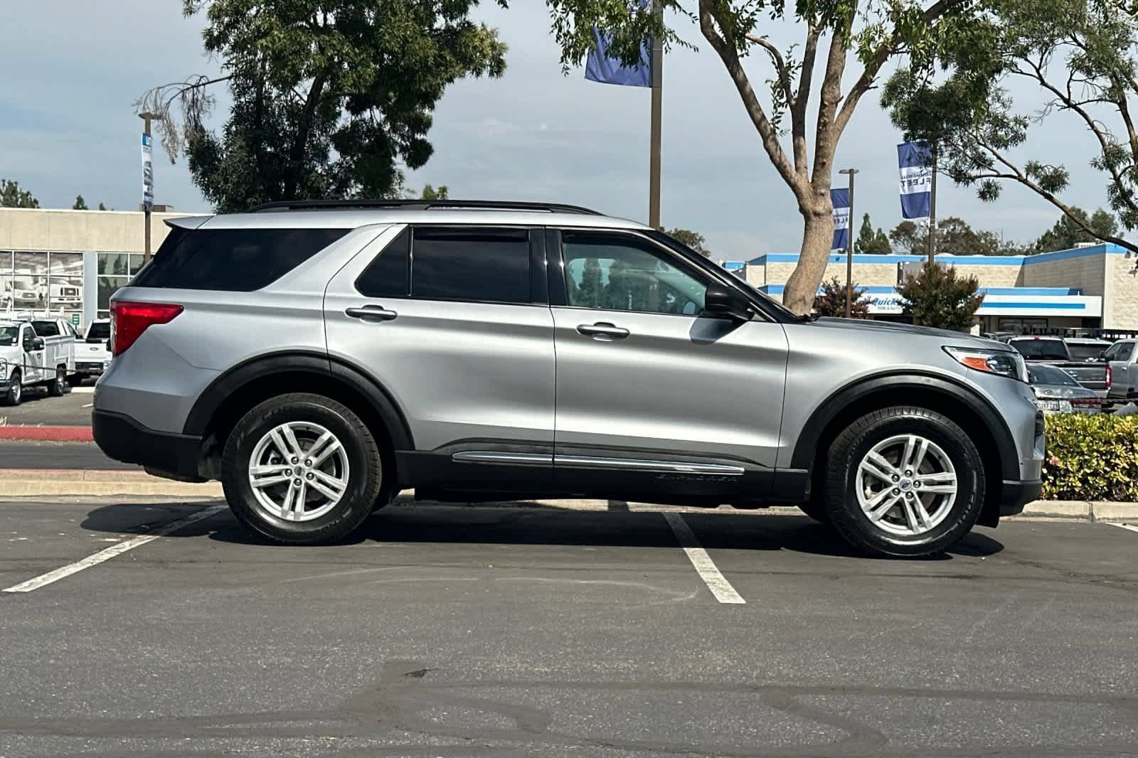 Certified 2023 Ford Explorer XLT AWD/4WD image 9
