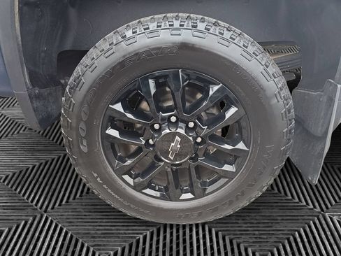Used 2025 Chevrolet Silverado 2500 Custom w/ Custom Convenience Package AWD/4WD image 14