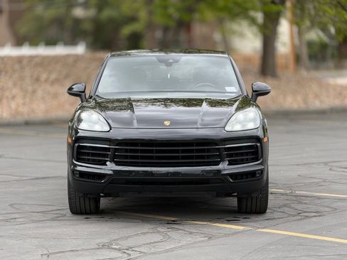 Used 2020 Porsche Cayenne AWD/4WD image 2