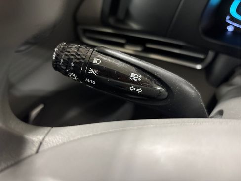 New 2025 Hyundai Elantra SE FWD image 24