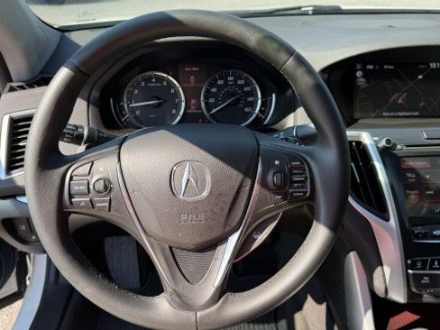 Used 2016 Acura TLX w/ Technology Package FWD image 10