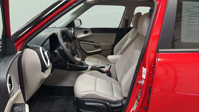 Used 2025 Kia Soul LX FWD image 10