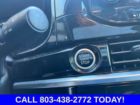 Used 2024 Nissan Pathfinder SL w/ SL Premium Package FWD image 24