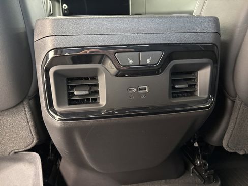 Used 2024 GMC Sierra 1500 AT4X image 19