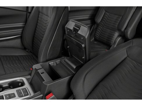 Used 2021 Ford Explorer XLT w/ Equipment Group 202A AWD/4WD image 14