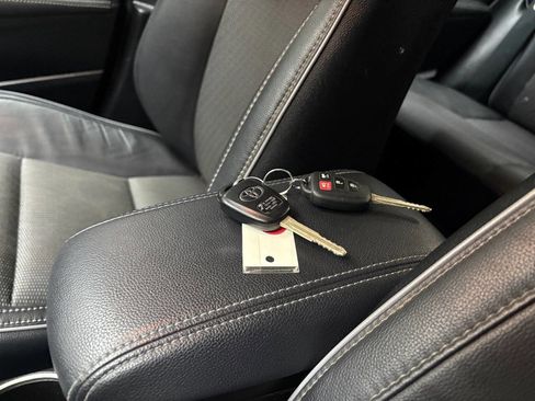 Used 2015 Toyota Corolla S Premium image 21