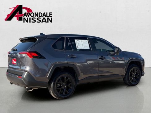 Used 2022 Toyota RAV4 LE FWD image 6