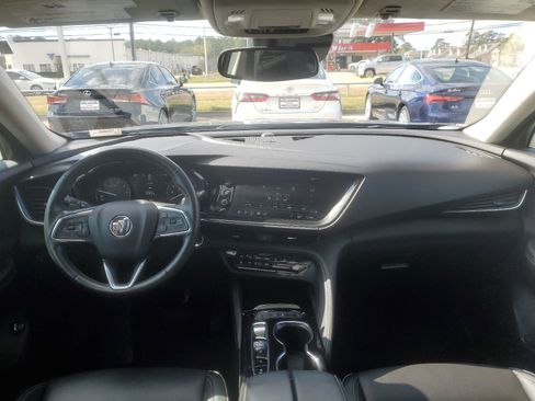 Used 2023 Buick Envision Essence image 9