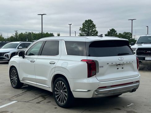 Used 2024 Hyundai Palisade Calligraphy FWD image 9