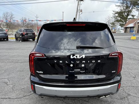 Used 2023 Kia Telluride S w/ S Sunroof Package image 5