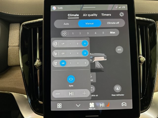 Certified 2025 Volvo XC90 B6 Ultra AWD/4WD image 21