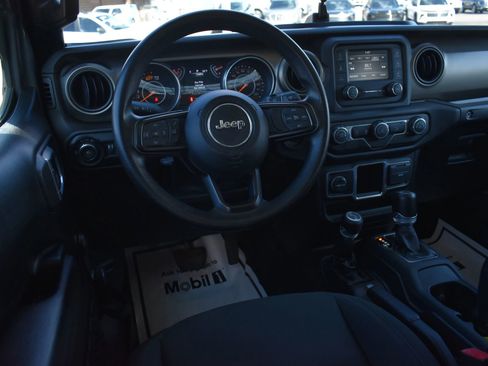 Used 2018 Jeep Wrangler Unlimited Sport image 16