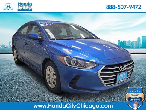 Used 2017 Hyundai Elantra SE image 1
