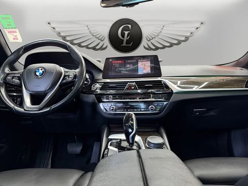 Used 2019 BMW 530i RWD image 11