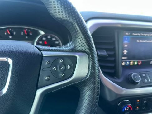 Used 2021 GMC Acadia SLE w/ Driver Convenience Package FWD image 42