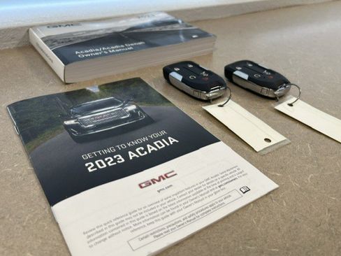 Certified 2023 GMC Acadia Denali w/ Denali Ultimate Package AWD/4WD image 16