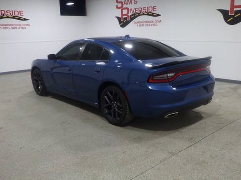 Used 2023 Dodge Charger SXT w/ Blacktop Package image 2