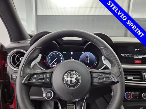 Used 2025 Alfa Romeo Stelvio Sprint w/ Veloce Package image 29