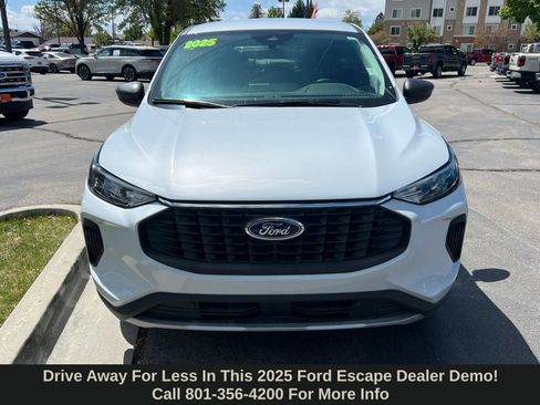 Used 2025 Ford Escape Active w/ Tech Pack #1 AWD/4WD image 3