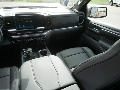 Used 2023 Chevrolet Silverado 1500 LTZ AWD/4WD image 11