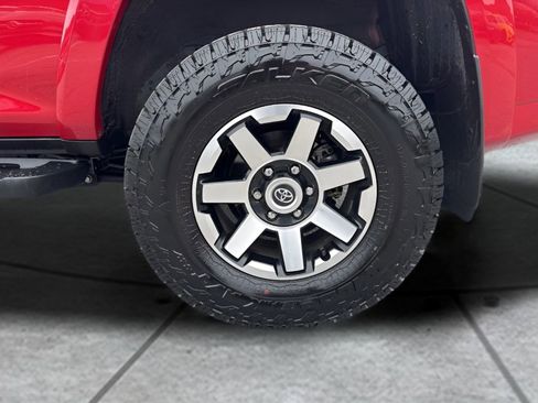 Used 2023 Toyota 4Runner TRD Off-Road Premium w/ Off Road Premium Plus Package AWD/4WD image 34