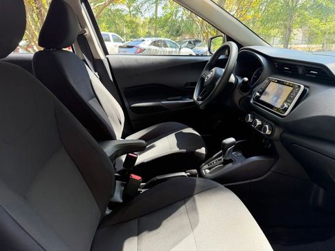Used 2025 Nissan Kicks Play S FWD image 10