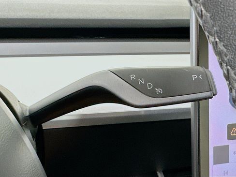 Used 2020 Tesla Model 3 Standard Range Plus image 24