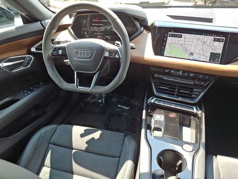 Used 2022 Audi e-tron GT Premium Plus AWD/4WD image 15