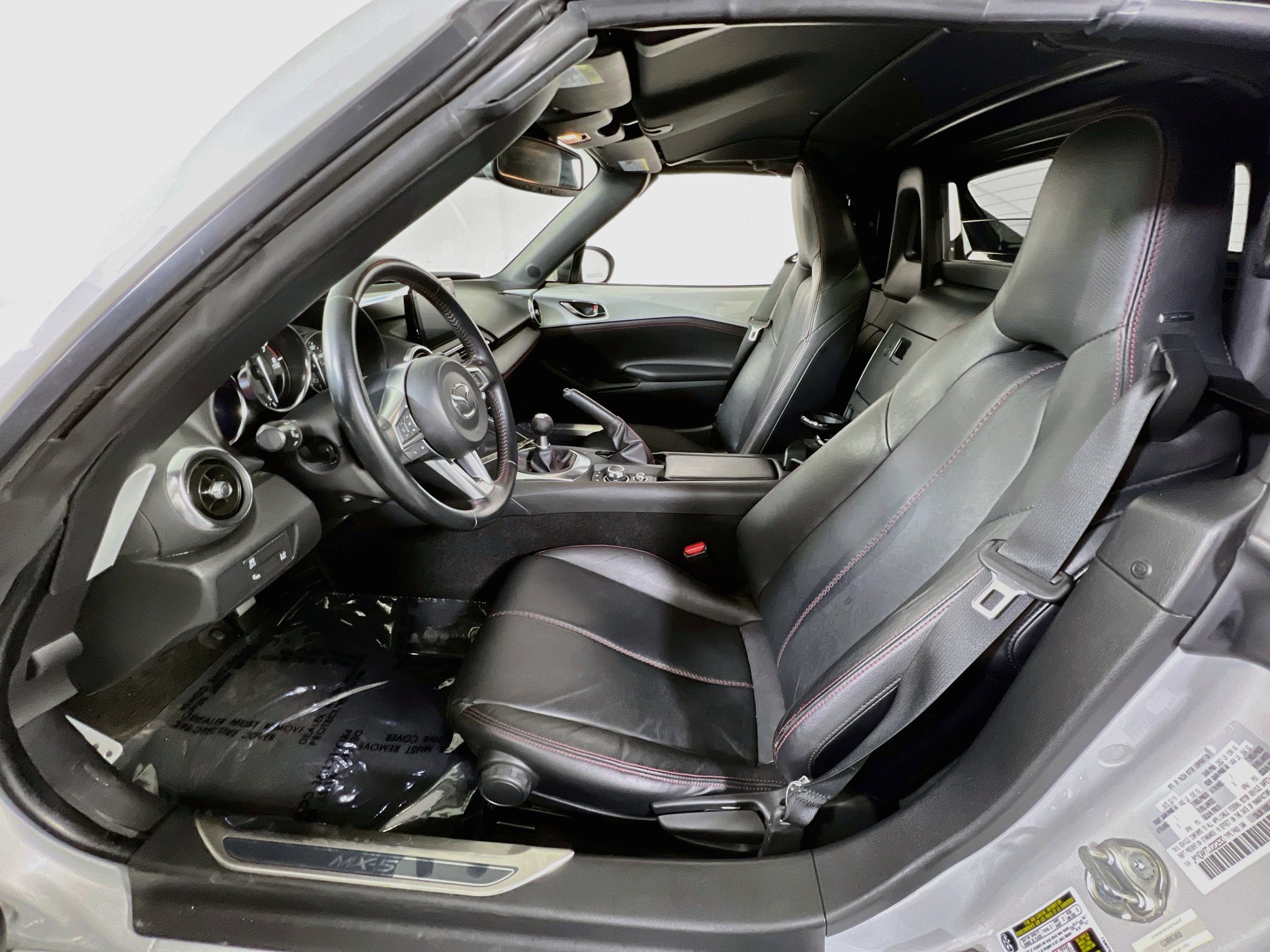 Used 2018 MAZDA MX-5 Miata RF Grand Touring w/ Appearance Package RWD image 19