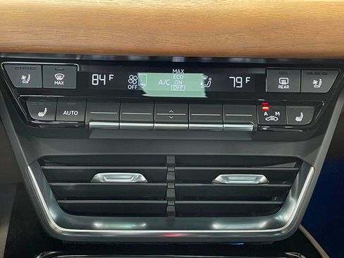 Used 2022 Audi e-tron GT Prestige w/ Prestige Package image 37