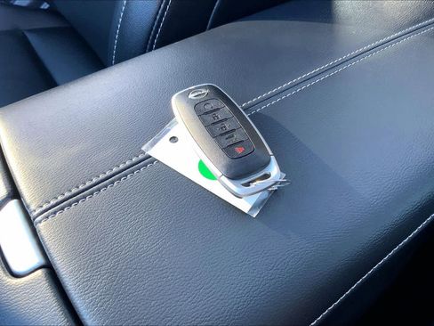 Used 2025 Nissan Murano SL image 15