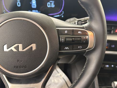 Used 2024 Kia Sportage EX FWD image 14