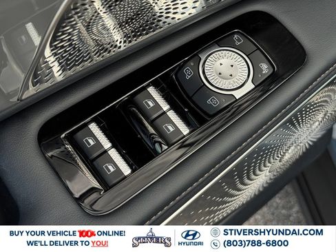 Used 2025 Lincoln Nautilus Reserve AWD/4WD image 30
