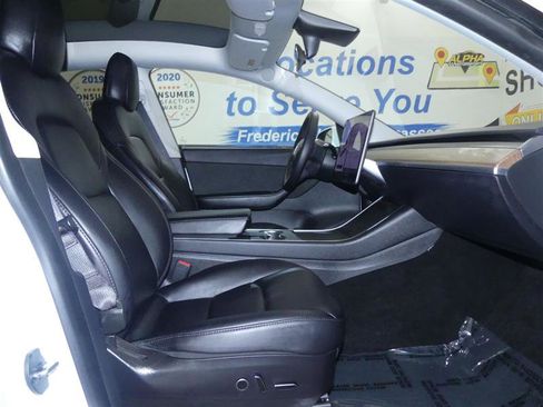 Used 2021 Tesla Model Y Long Range image 6