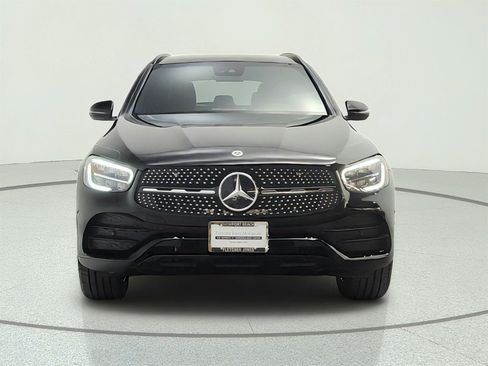 Used 2022 Mercedes-Benz GLC 300 image 2