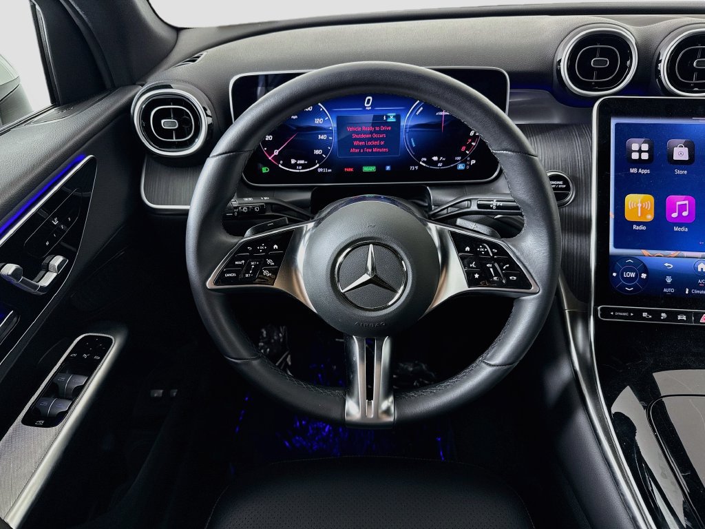 Used 2025 Mercedes-Benz GLC 350e 4MATIC image 11