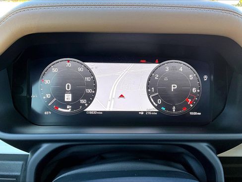 Used 2025 Land Rover Defender 110 S image 25