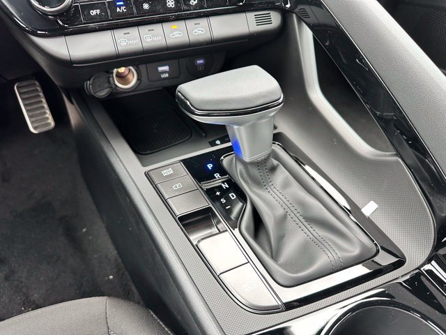 New 2025 Hyundai Elantra SEL FWD image 21