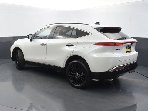 Used 2023 Toyota Venza Nightshade image 2