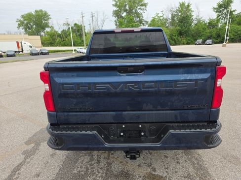 Used 2021 Chevrolet Silverado 1500 Custom w/ LPO, Dark Essentials Package AWD/4WD image 5
