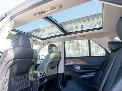 Used 2024 Mercedes-Benz GLE 350 4MATIC w/ Driver Assistance Package image 35