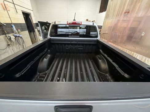 Used 2017 GMC Canyon SLE w/ All Terrain Package AWD/4WD image 24