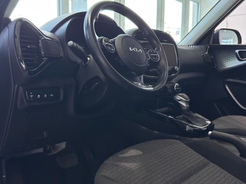 Used 2023 Kia Soul EX image 15
