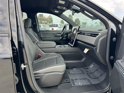 New 2026 GMC Sierra EV Elevation image 31