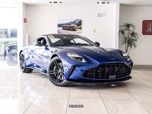 Used 2025 Aston Martin V8 Vantage Coupe image 5