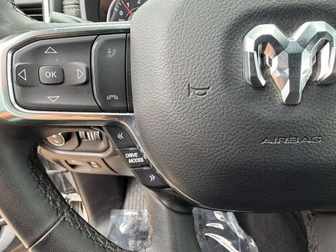 Used 2025 RAM 1500 Laramie AWD/4WD image 19