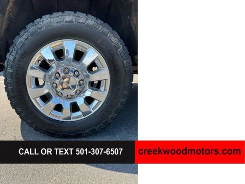Used 2017 GMC Sierra 2500 Denali w/ Suspension Package, Off-Road AWD/4WD image 18