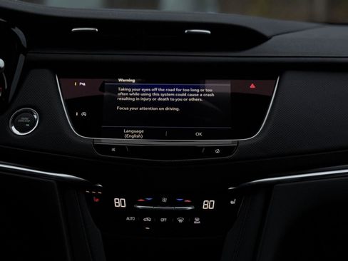 New 2026 Cadillac XT5 Luxury image 19