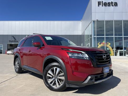 Certified 2023 Nissan Pathfinder SL w/ Black Appearance Package image 1