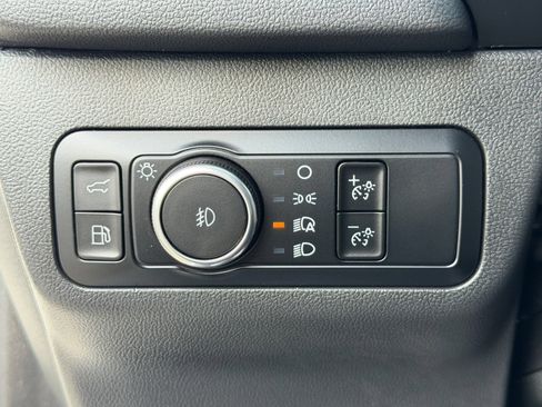 Used 2023 Ford Escape ST-Line Select AWD/4WD image 32